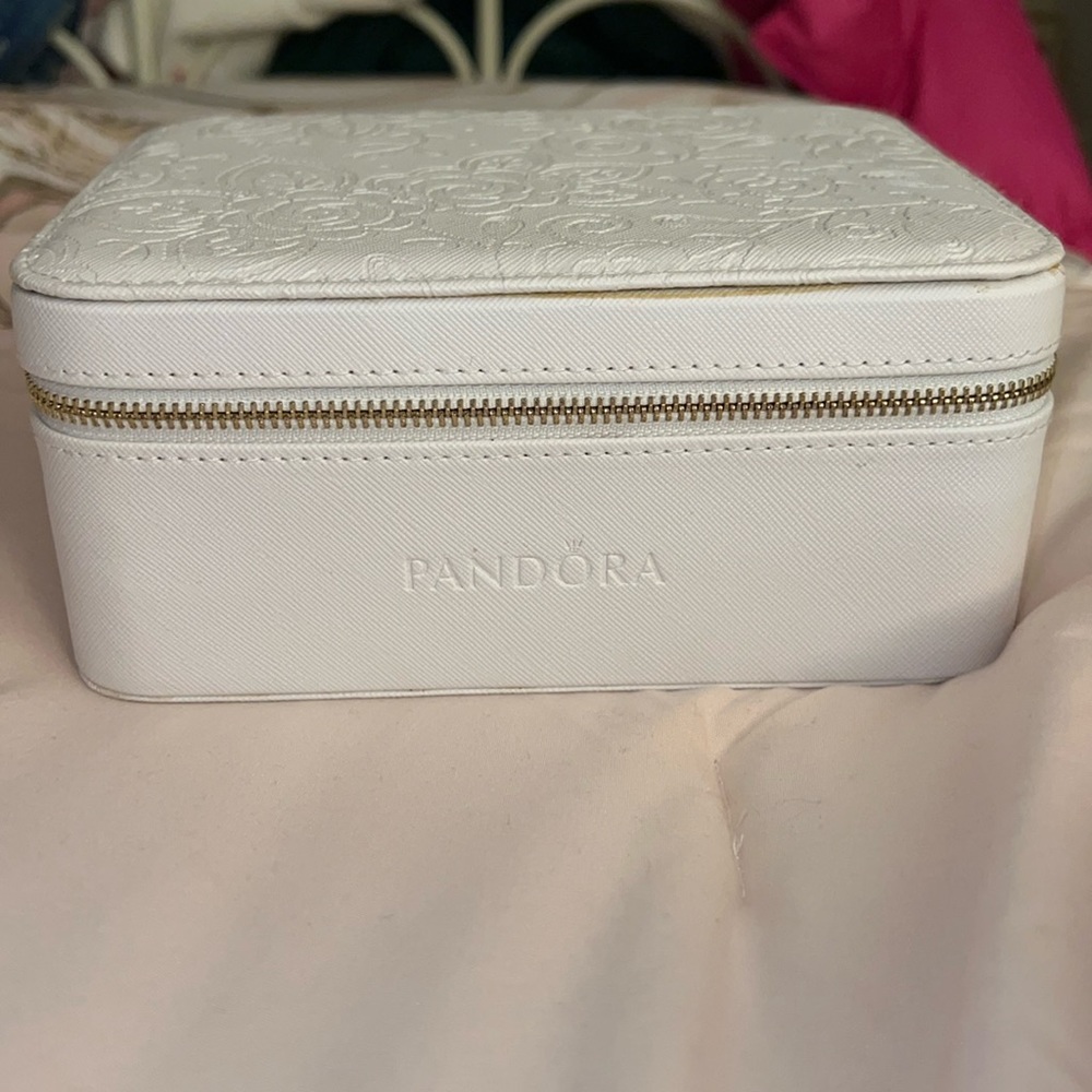 Pandora White Floral Embossed Jewelry Box